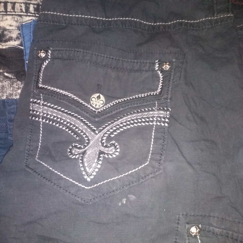 Shorts mostly Rocks. - Picture 5 of 7